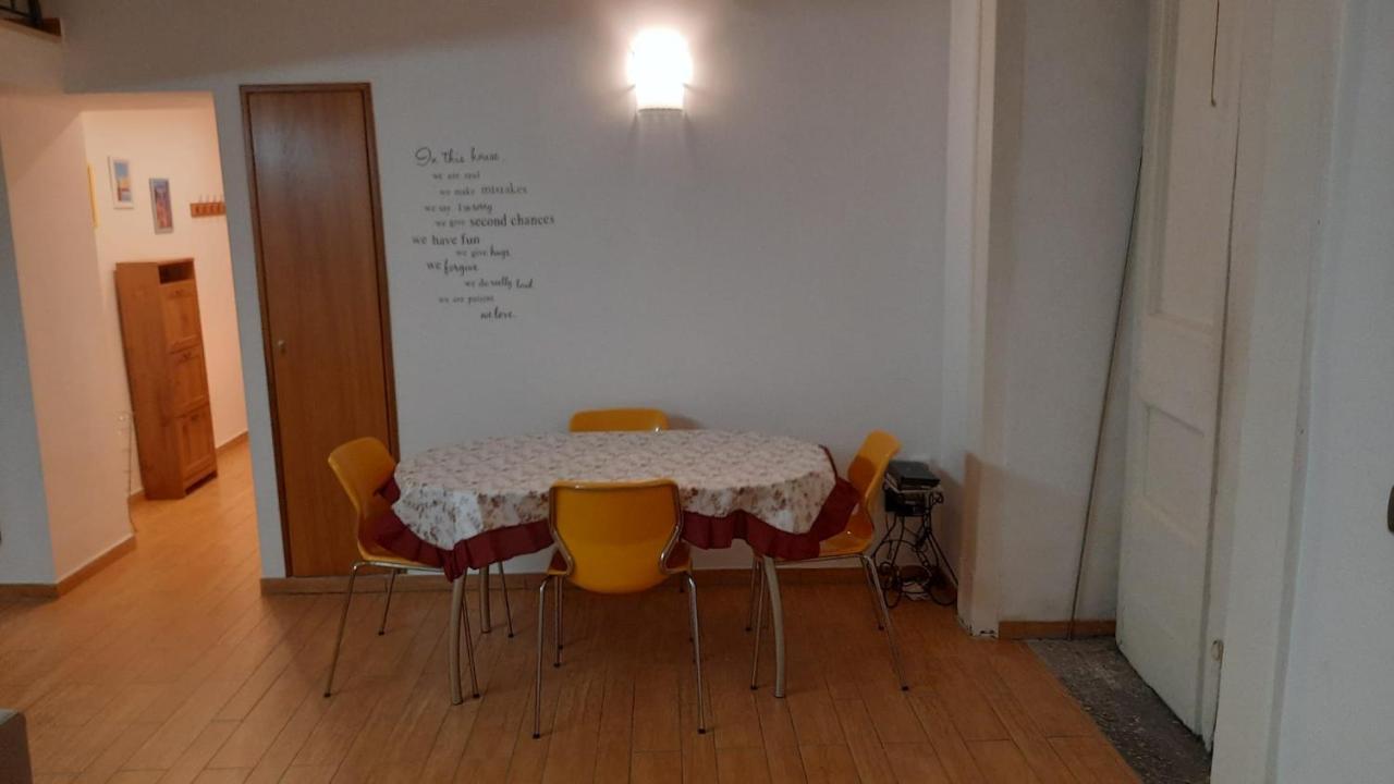 White Home Quartieri Spagnoli 나폴리 외부 사진