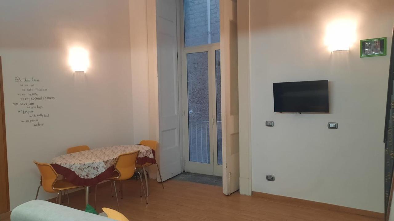 White Home Quartieri Spagnoli 나폴리 외부 사진