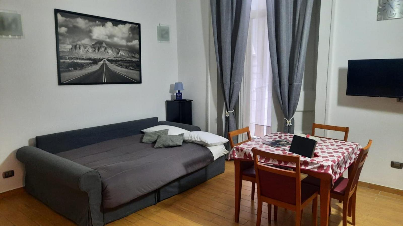 White Home Quartieri Spagnoli 나폴리 외부 사진