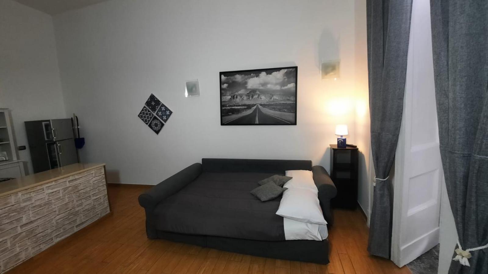 White Home Quartieri Spagnoli 나폴리 외부 사진