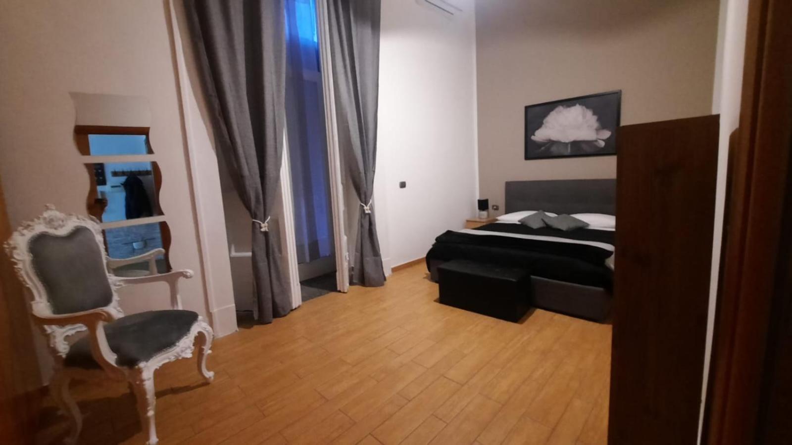 White Home Quartieri Spagnoli 나폴리 외부 사진