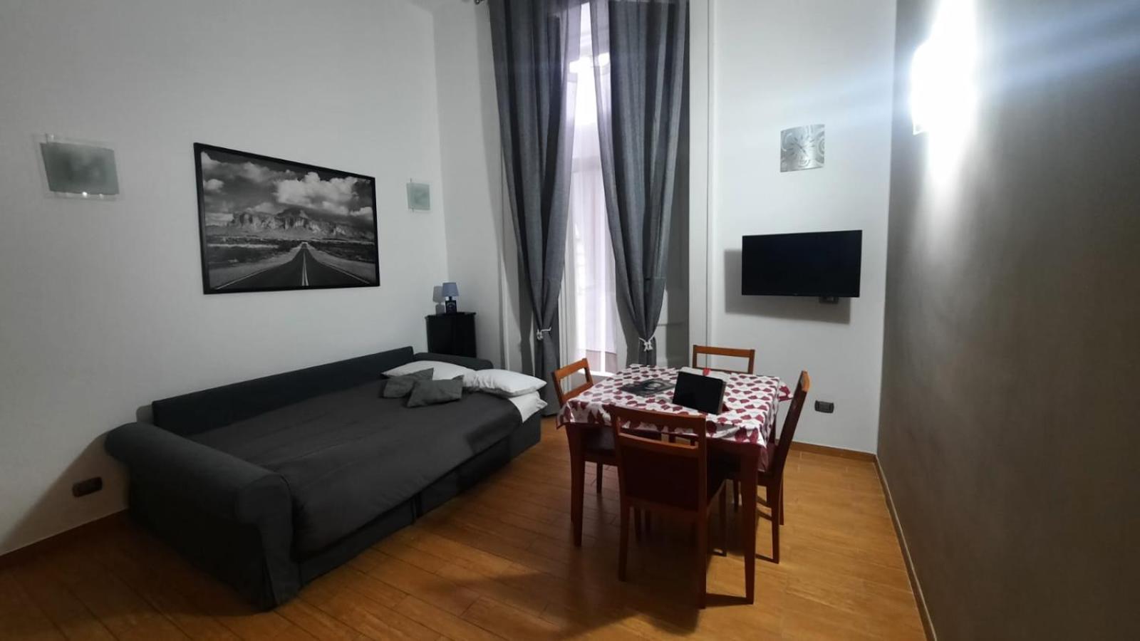 White Home Quartieri Spagnoli 나폴리 외부 사진
